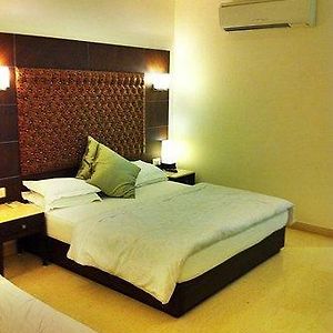 The Metropolis Guest House Near Rk Ashram Metro Station