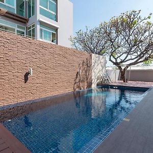 Golden Sea Pool Villa