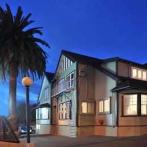Parnell City Lodge