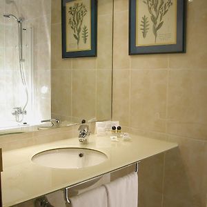 Suite à 2 Chambres à Coucher