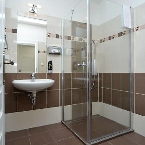 Suite de Luxe à 2 Chambres à Coucher Lit Queen-Size