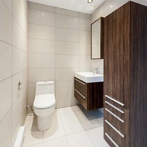 Appartement à 4 Chambres à Coucher