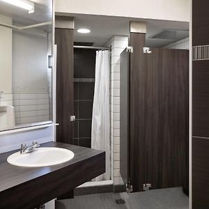 Private Bathroom Suite
