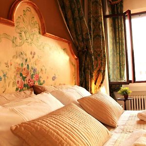 Appartement de Luxe à 2 Chambres à Coucher