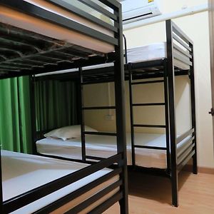 Chambre Juste Pour Hommes Dortoir