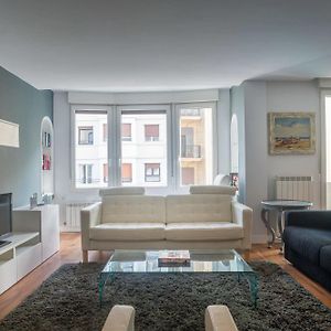 Appartement à 3 Chambres à Coucher