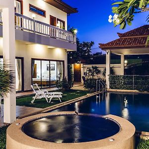 Avoca Pool Villas