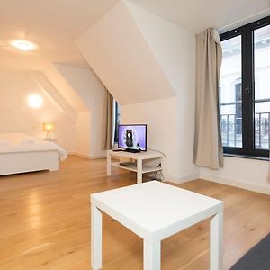 Appartement à 4 Chambres à Coucher