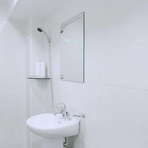 Standard Private Bathroom Twin Room