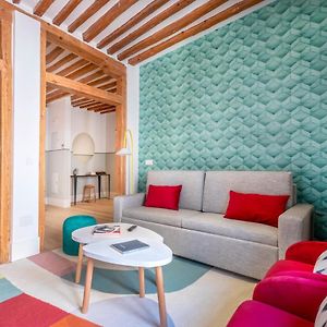 Appartement de Luxe à 2 Chambres à Coucher