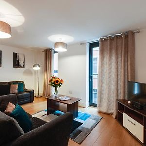 Appartement à 2 Chambres à Coucher