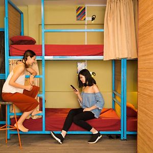 Dormitory Room Mixed