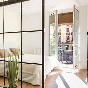 Modern Apartment In Toledo Street By Batuecas