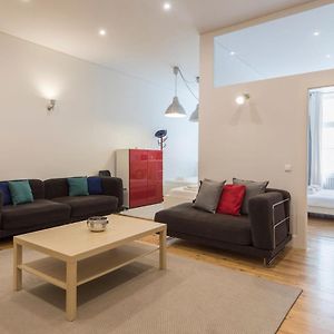 Lovelystay - Downtown Cosy Wonder