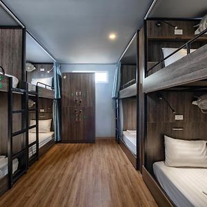Dormitory Room Mixed