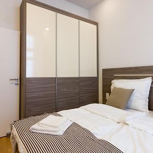 Appartement à 2 Chambres à Coucher