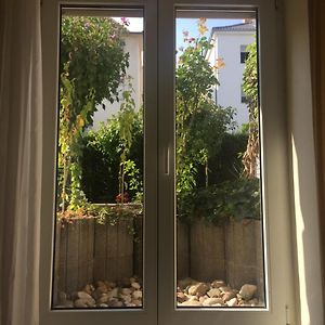 Chambre Simple au Sous-Sol