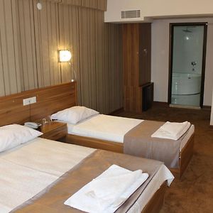 Chambre Standarde Triple