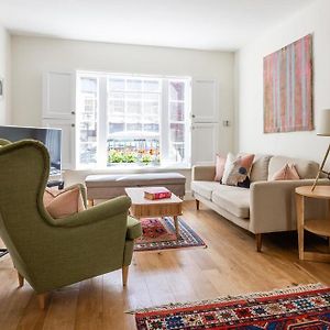 Appartement à 3 Chambres à Coucher