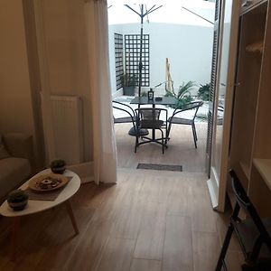 Studio Posh With Garden In Kolonaki