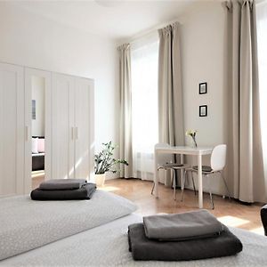 Appartement à 3 Chambres à Coucher