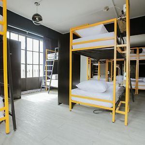 Dormitory Room Mixed