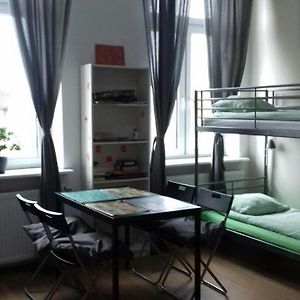 Dormitory Room Mixed