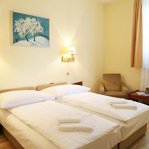 Hotel Bara Gellért