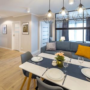 Appartement à 3 Chambres à Coucher