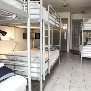 Chambre Juste Pour Hommes Dortoir