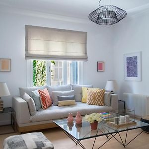 Virtue By Stylish Stays