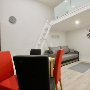 Standard Apartment By Hi5 - Csengery 3