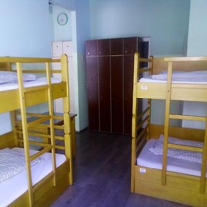 Dormitory Room Mixed