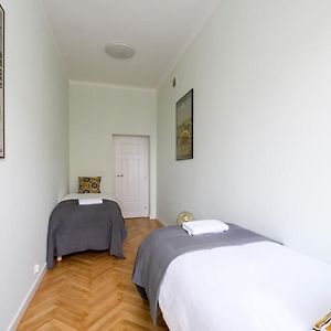 Appartement à 2 Chambres à Coucher
