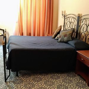 Nicolas Inn