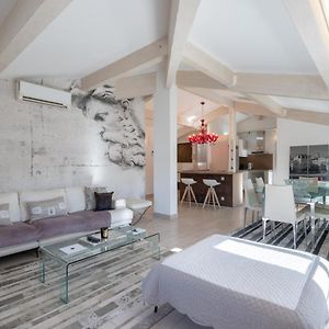 Appartement à 3 Chambres à Coucher