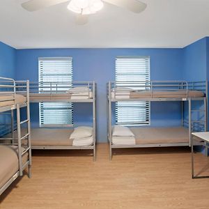 Chambre Juste Pour Hommes Dortoir