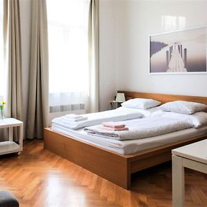 City Castle Aparthotel