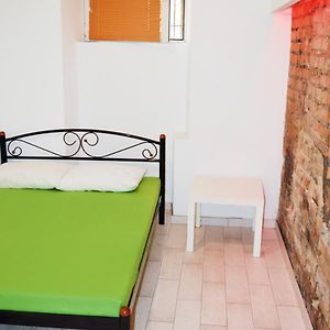 Hostel Train Station