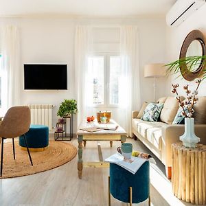 Genteel Home Mano De Hierro