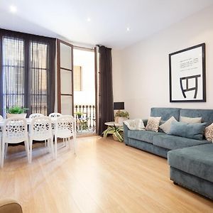 Appartement à 4 Chambres à Coucher