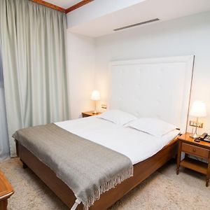 Chambre Standarde Lit Queen-Size