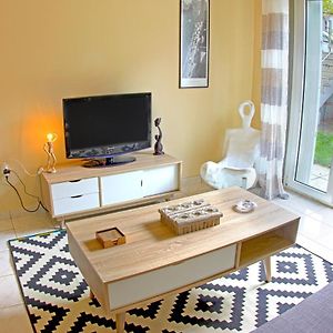Stylish City Center Garden Apartment