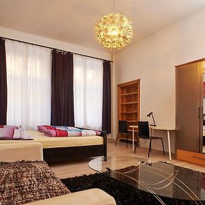 Littlefriedrichrooms @ Propellerwerk