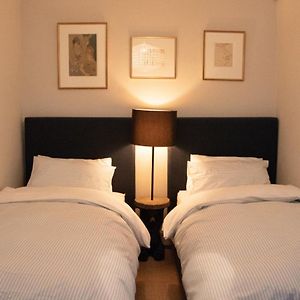 Appartement à 2 Chambres à Coucher