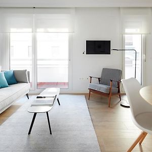 Appartement à 2 Chambres à Coucher