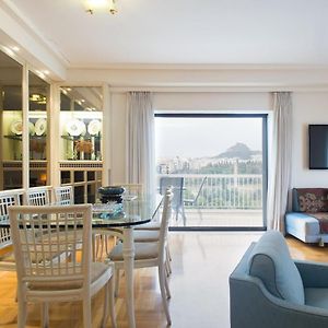 Alexander'S Penthouse