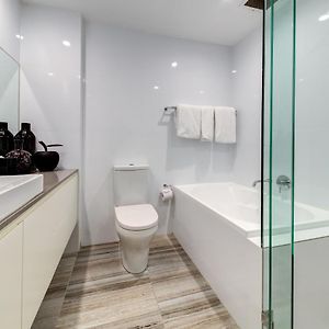 Suite à 3 Chambres à Coucher