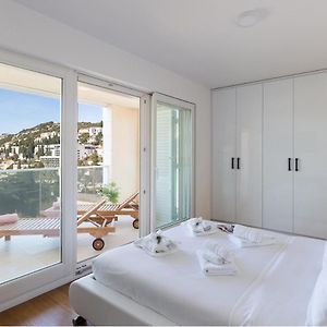 Appartement de Luxe à 3 Chambres à Coucher
