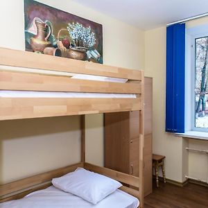 Dormitory Room Mixed